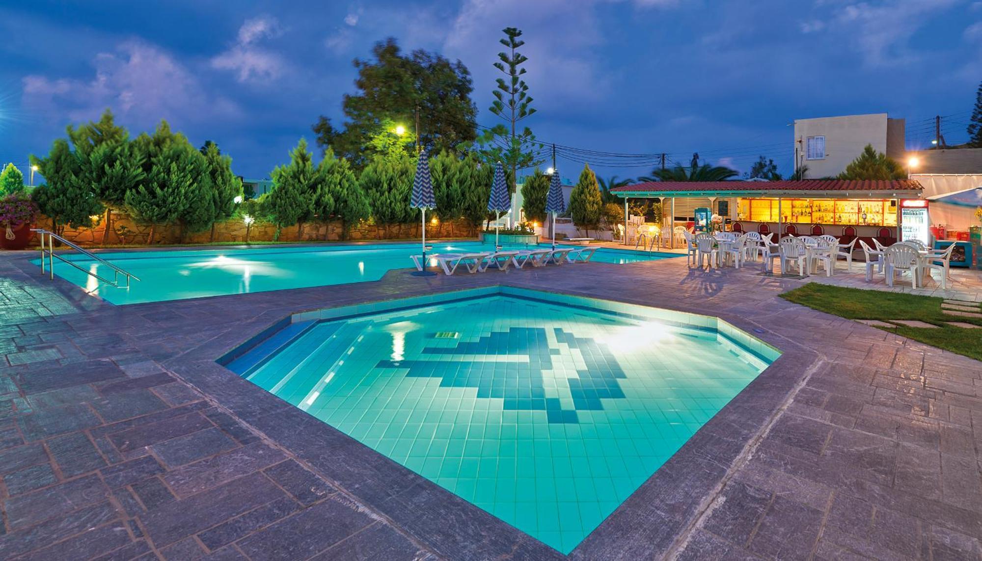 Lia Beachfront Apartments Stalós Exterior foto
